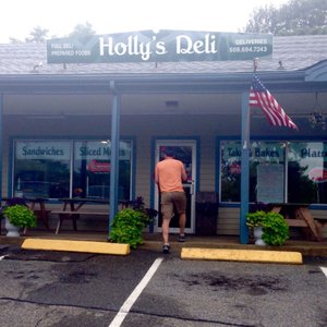 Holly's Deli